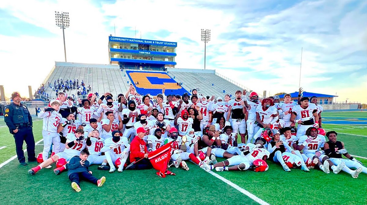 Team Spirit Smiling faces as the Bulldogs accomplish their 3rd win in playoffs
